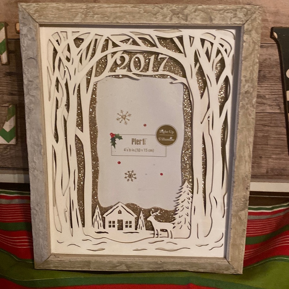 Pier 1 2017 Christmas frame